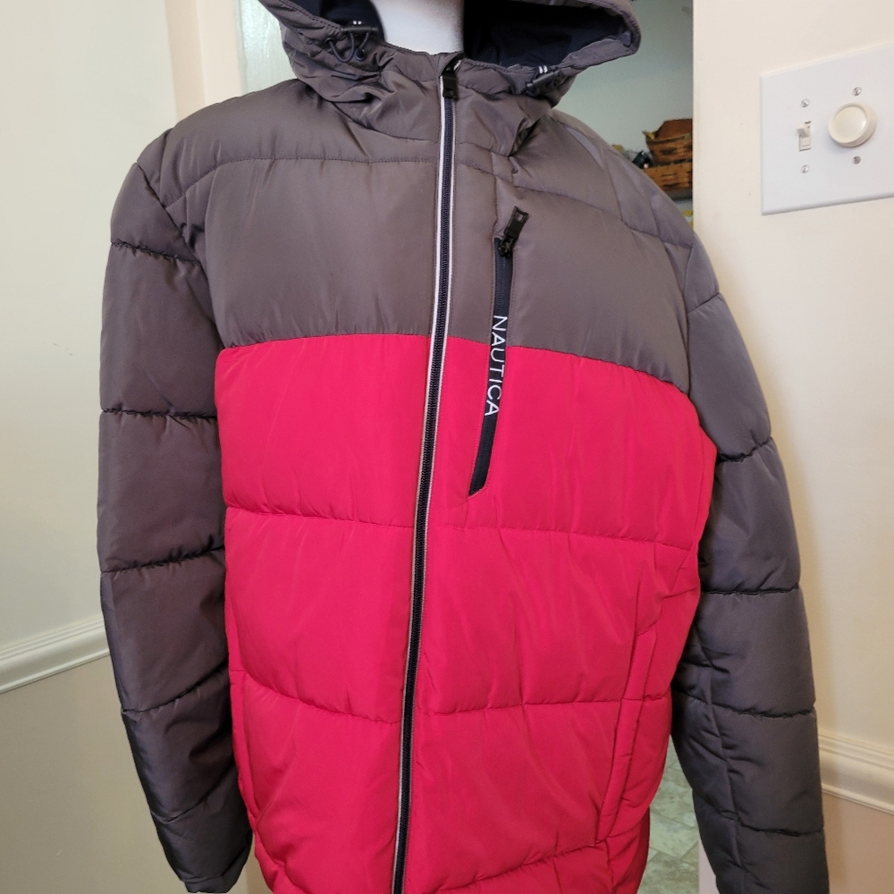 Nautica Men's XXL Red and Gray Water And Wind Resistant Puffer Jacket - Picture 4 of 5
